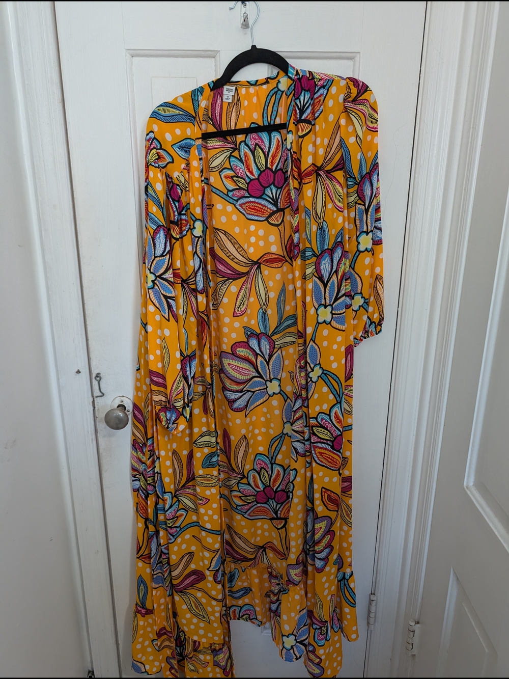 1x Floral/Polka Dot Print Cover-Up from the Tabitha Brown for Target - Picture 3 of 5
